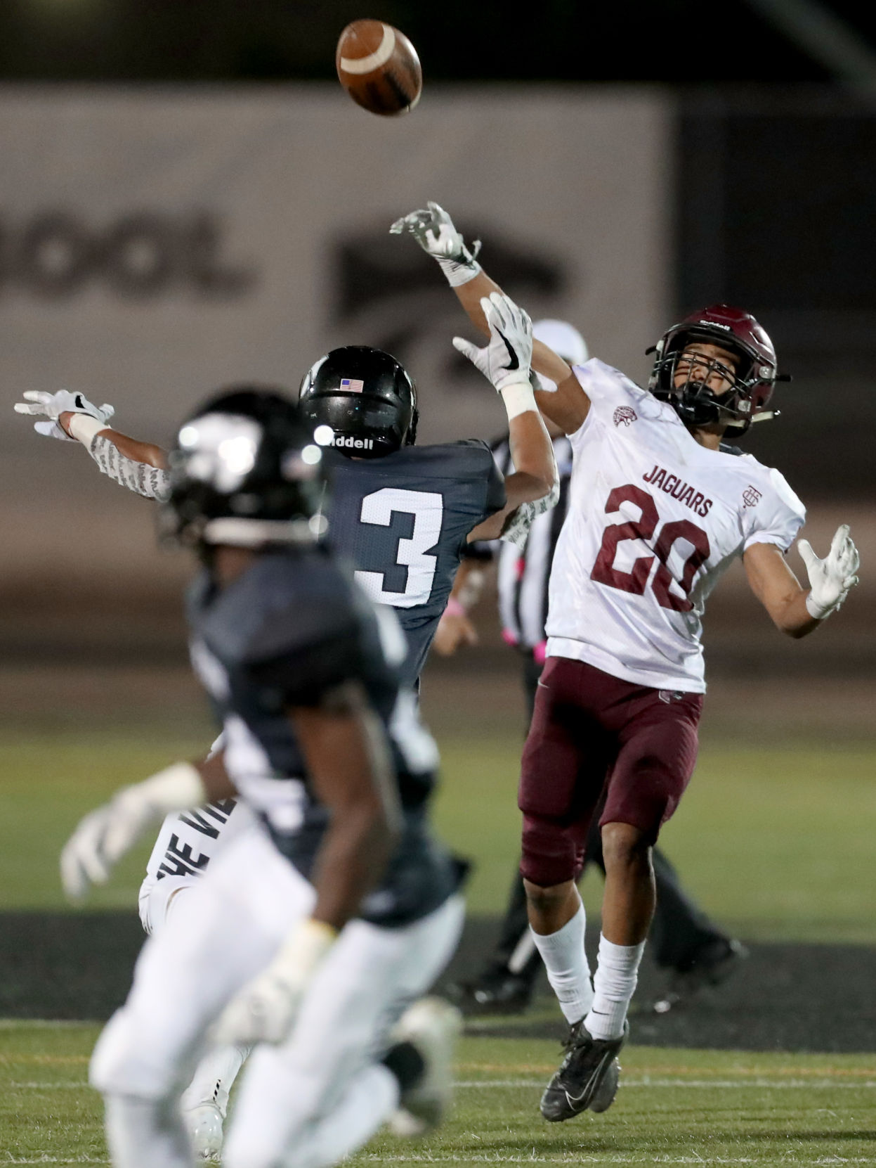 Moutinan View vs Desert View